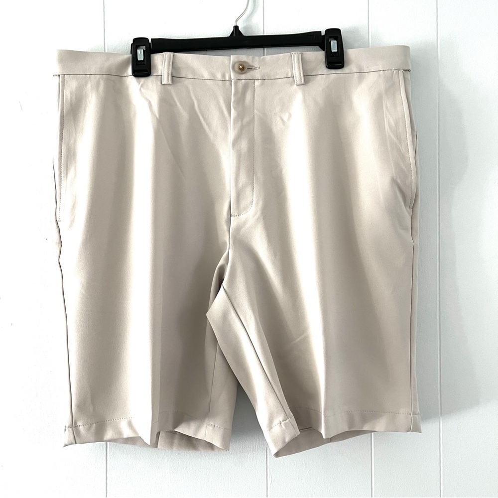HAGGAR Cool 18 Pro Gabardine Shorts Mens Size 38 UV Quick Dry Boating Golf